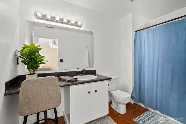 Primary En-Suite Bathroom