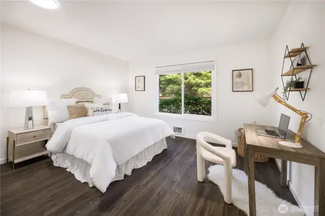 Bedroom with full Bath on main