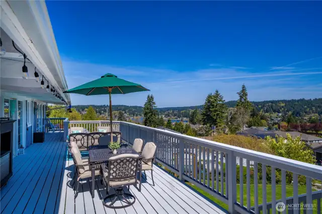 180 deg views from deck and house
