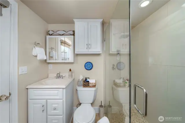Cabana bath has shower