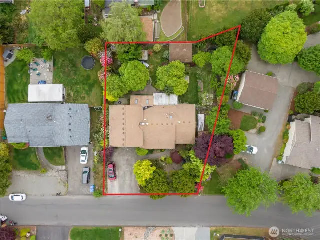 boundary lines are approximate - buyer to verify to their own satisfaction