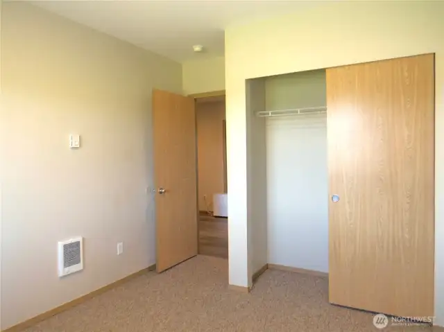 VIEW OF THE SECOND GUEST ROOM TOWARD THE ENTERTAINMENT AREA!