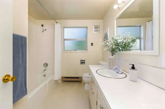 Upper Level Bath