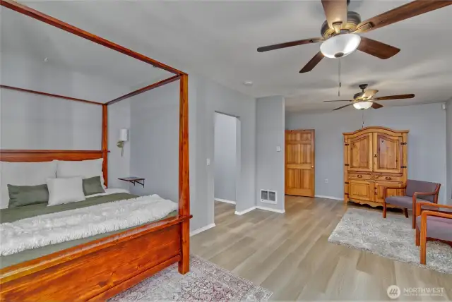 ADU primary bedroom