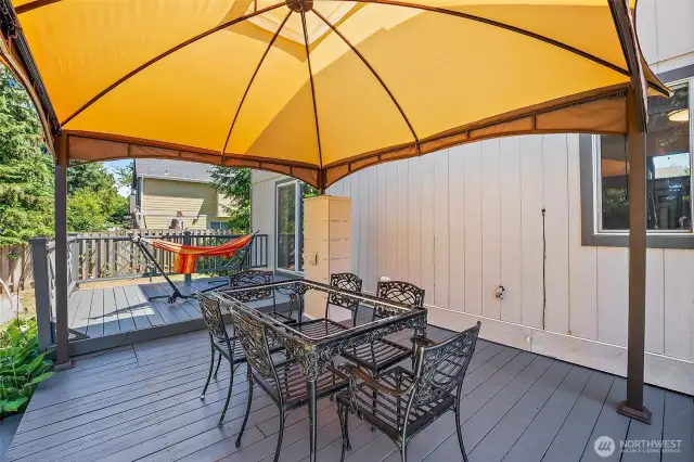 Large Rear Deck