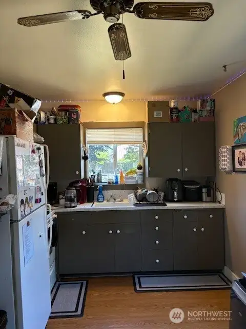 906 N. 12th Kitchen