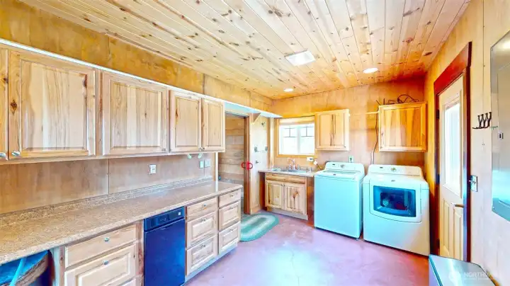Laundry/Mudroom