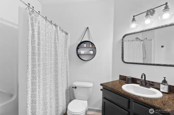 Main Floor Full Bathroom, yes there is a tub! Main Floor Full Bathroom, yes there is a tub!