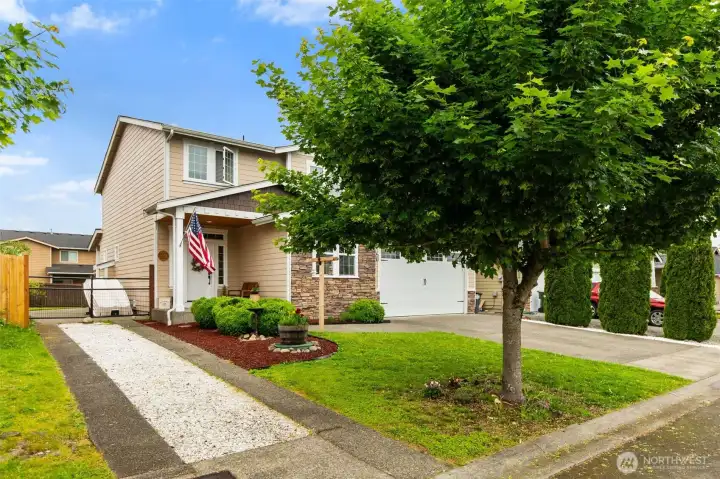 Extra Driveway for more parking, or pull a RV or Boat! Extra Driveway for more parking, or pull a RV or Boat!