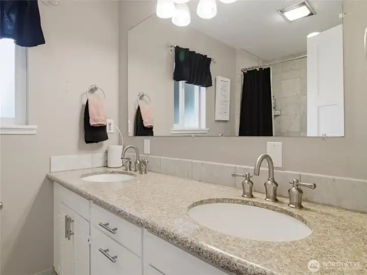 double sinks and granite in the Primary!