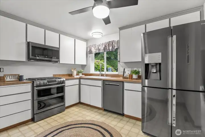 Plenty of counter space for meal prep and entertaining