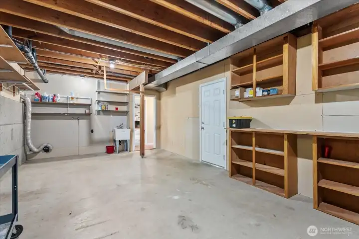 Another view of the workshop space in the garage- so many possibilities!