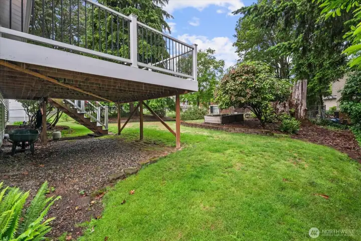 Spacious backyard ready for your personal touch