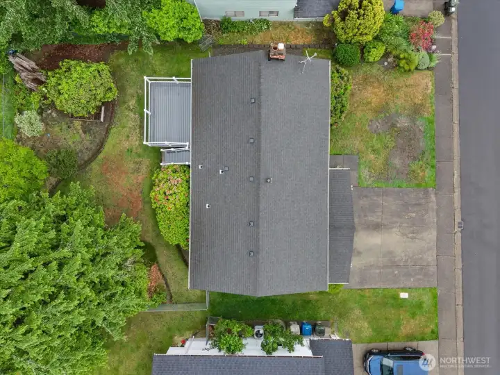 Newer roof, siding, furnace, heat pump, and A/C