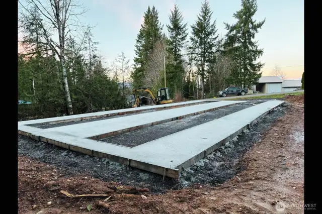 Rebar reinforced concrete foundation (this home won't budge!)