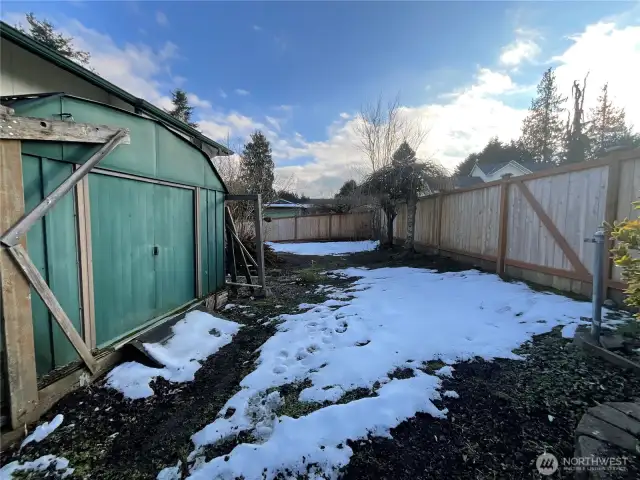 Shop/outbuilding