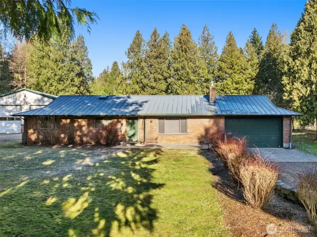 So much potential: Keep the current tenants while you work on your dream building strategy or just move right in by end of Spring 2025. Privacy and space! -The possibilities are endless!