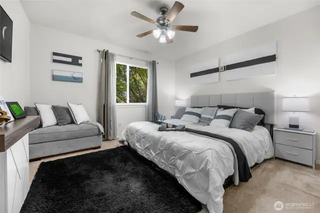 Master bedroom with en-suite bathroom