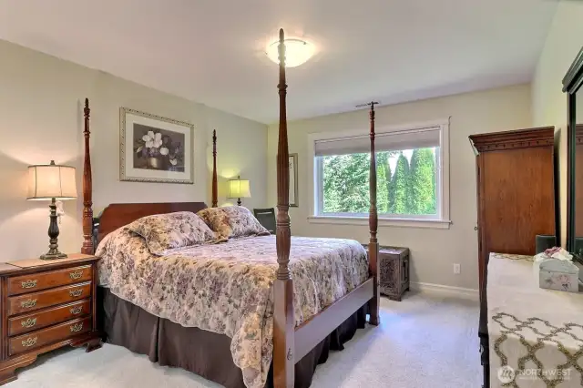 Large primary suite with walk in closet & full bath