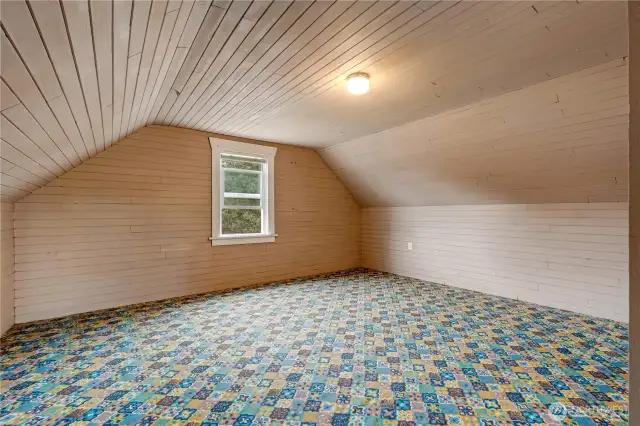 Upstairs bedroom 1