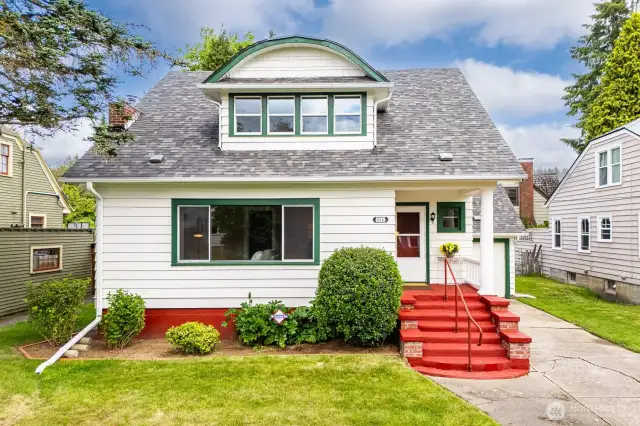 Welcome to 514 Carlyon Avenue SE! This charming 1930's craftsman bungalow is sited on a .15 acre lot in the popular, established Carlyon District of the Governor Stevens Neighborhood.