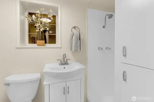 Lower Level 3/4 Bathroom