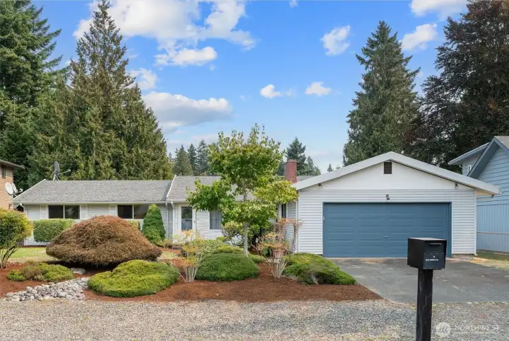 Great rambler in Maplewood Heights.