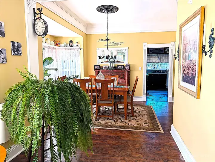 Dining to kitchen from living room