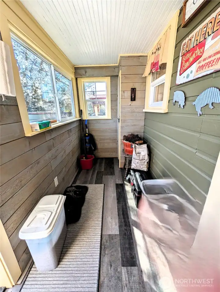 Mudroom porch