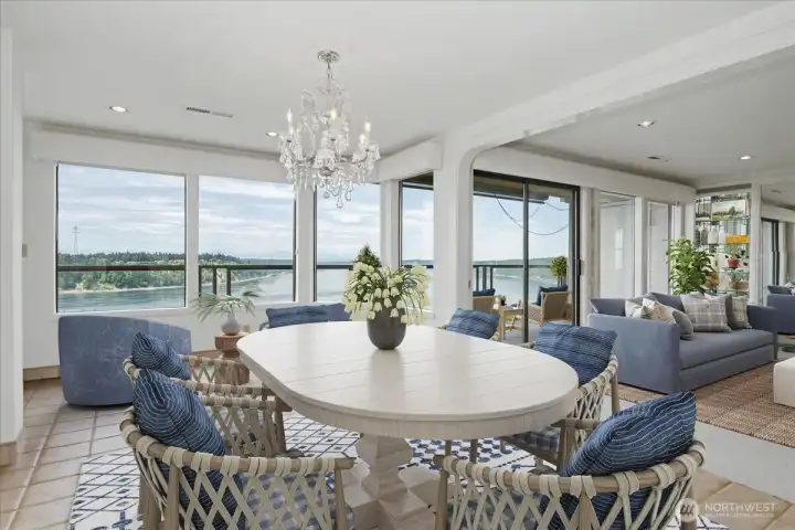 The perfect viewing niche will provide comfort as you spend endless hours watching marine activity, whales, eagles & glorious sunsets.  Virtually staged.