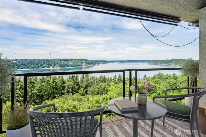 Enjoy your morning coffee from your private patio lanai while watching the marine world wake up.