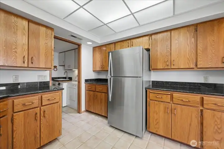 Bullnose granite (Uba Tuba) counters
