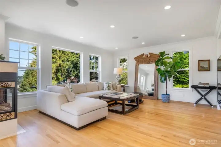 This great-room layout offers lots of options for furniture placement.