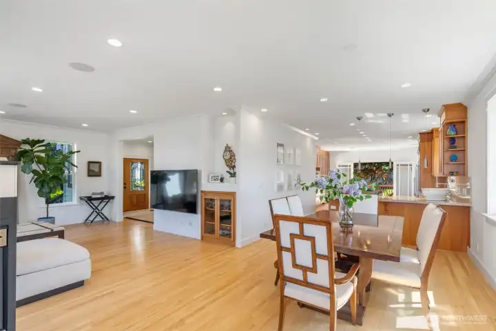 Open floor plan offers effortless flow and makes entertaining a breeze!