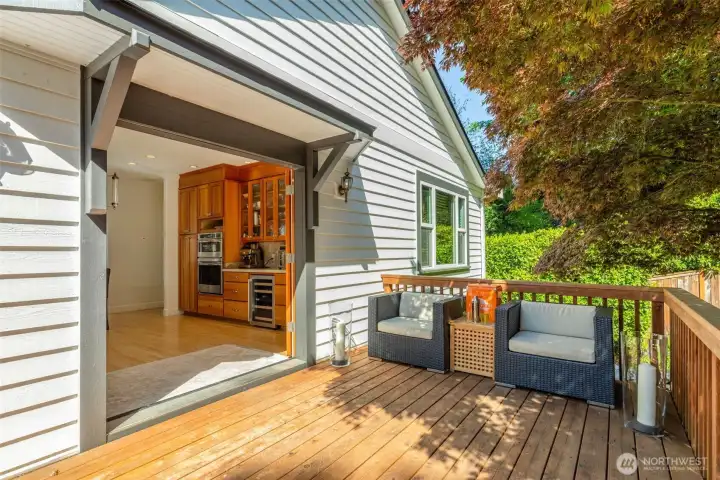 Wonderful back deck is perfect for entertaining!