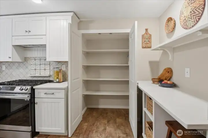 Big pantry for added storage. Big pantry for added storage.