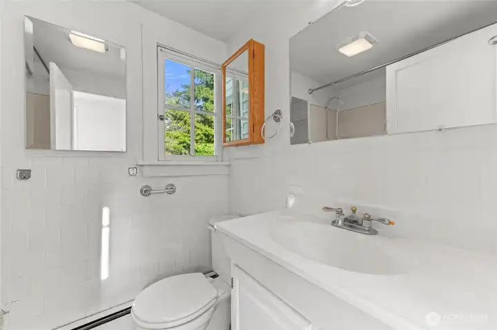 Full Bathroom
