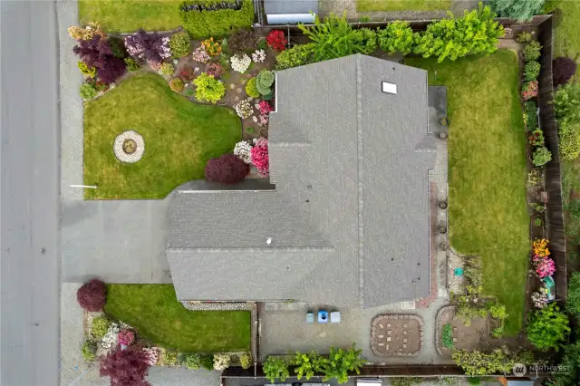 Aerial view of this gorgeous landscaped property!