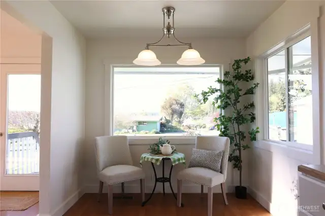 Kitchen Eating Nook