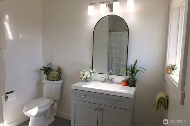 another view of the bathroom