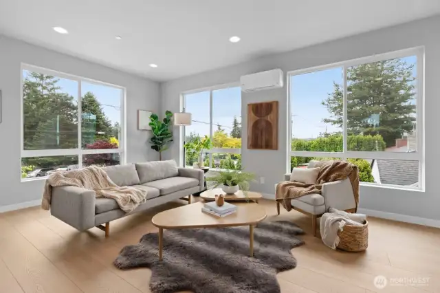Photographs are for illustrative purposes only. Features, finishes, interior/exterior colors, landscaping and floorplan shown may vary from actual homes built.