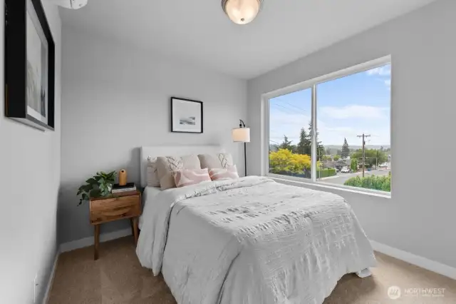 Photographs are for illustrative purposes only. Features, finishes, interior/exterior colors, landscaping and floorplan shown may vary from actual homes built.