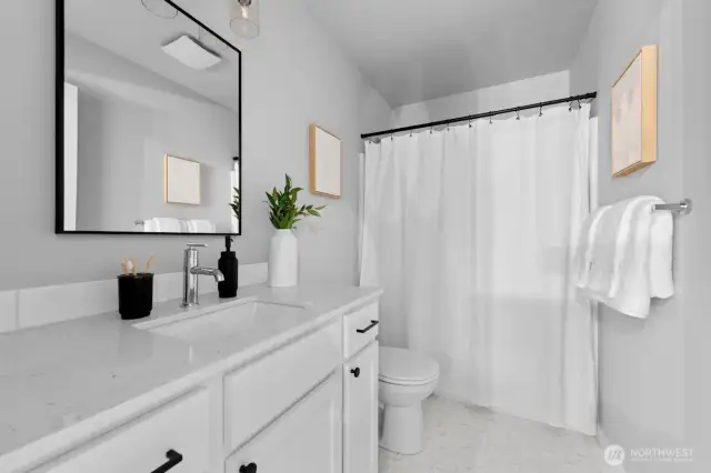 Photographs are for illustrative purposes only. Features, finishes, interior/exterior colors, landscaping and floorplan shown may vary from actual homes built.