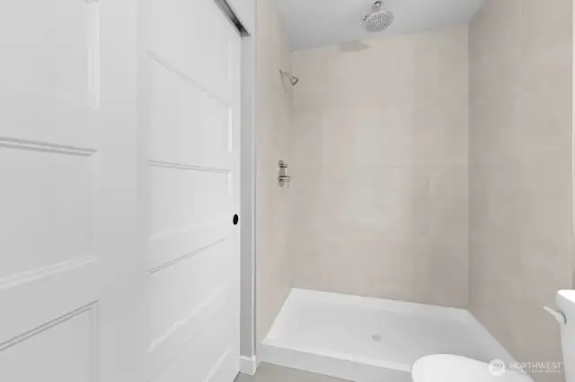 Photographs are for illustrative purposes only. Features, finishes, interior/exterior colors, landscaping and floorplan shown may vary from actual homes built.