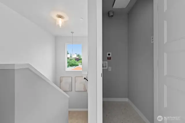 Photographs are for illustrative purposes only. Features, finishes, interior/exterior colors, landscaping and floorplan shown may vary from actual homes built.