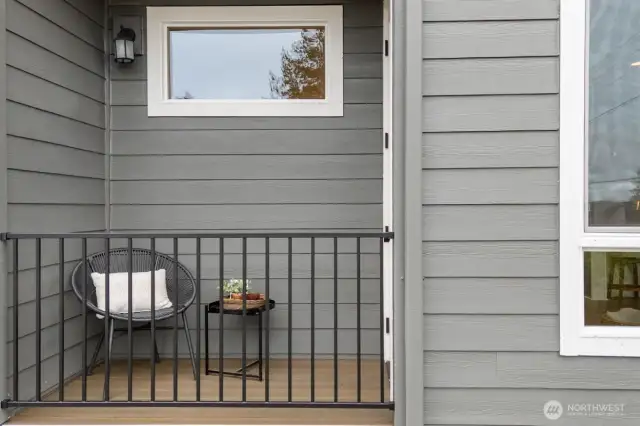 Photographs are for illustrative purposes only. Features, finishes, interior/exterior colors, landscaping and floorplan shown may vary from actual homes built.