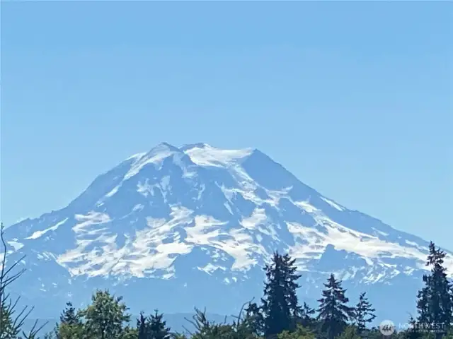 The view from the front yard is amazing!
