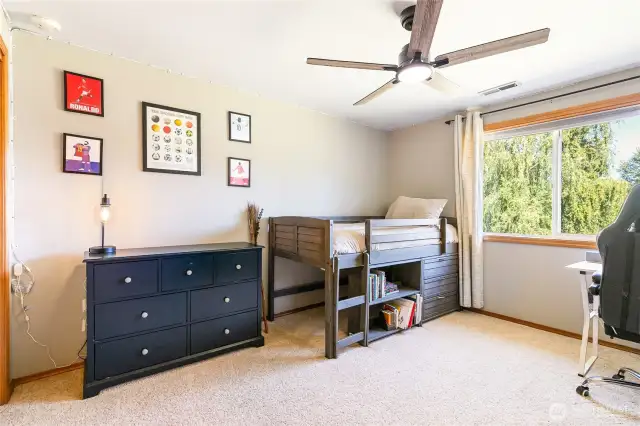 2nd bedroom