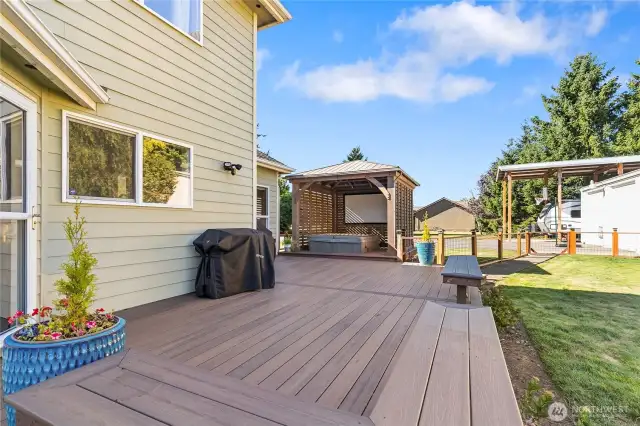 Back deck is Trex with 2 benches for additional seating