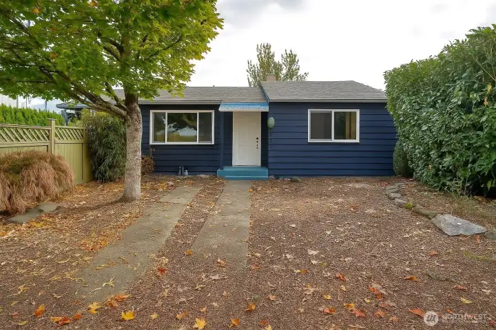 Priced To Sell! CLOSE TO UWT, UPS, SHOPS, FREEWAYS!